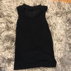Fitted black stretchy tank with cutout